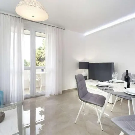 Premium Peschiera *